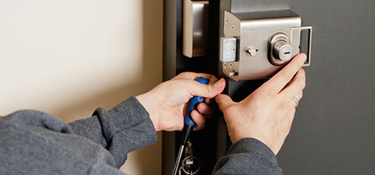 Deadbolt Lock Installation Glendale